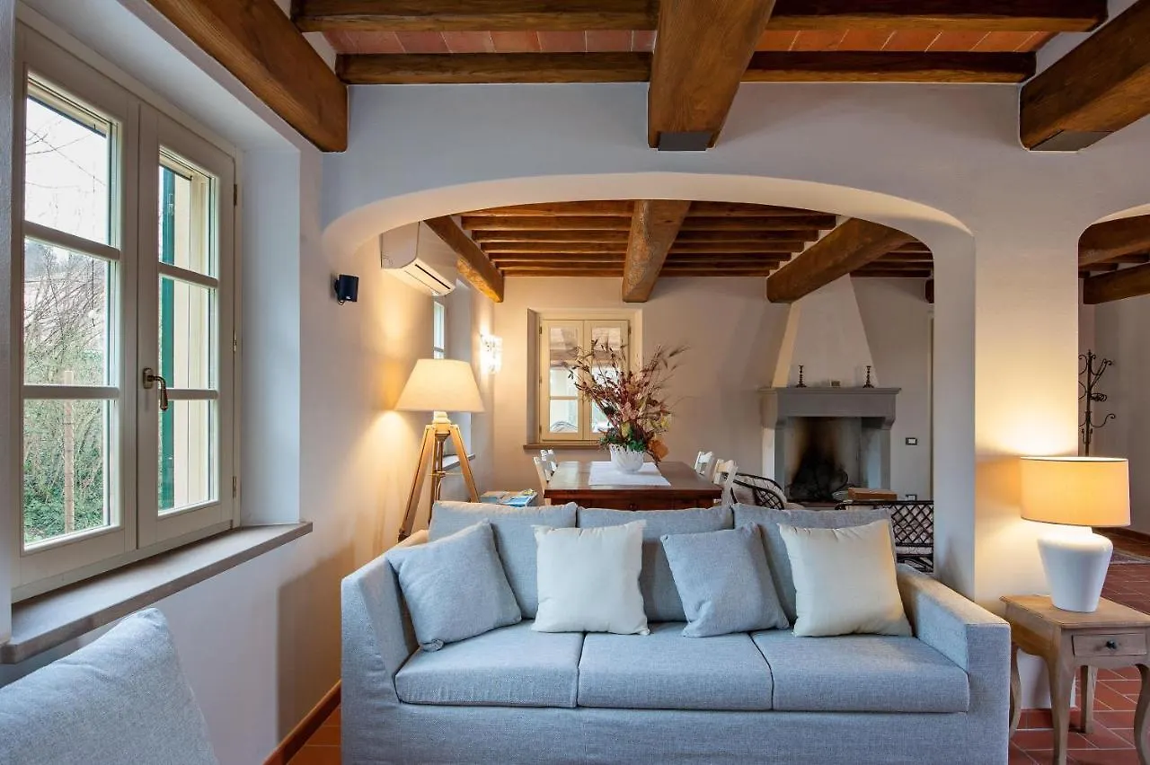 Villa Con Piscina Capannori