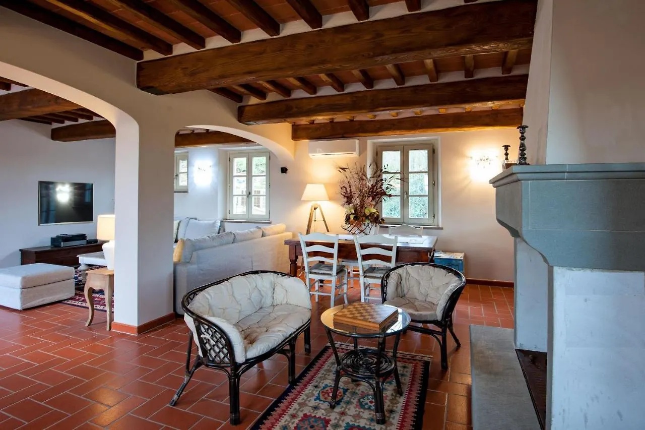 Villa Con Piscina Capannori